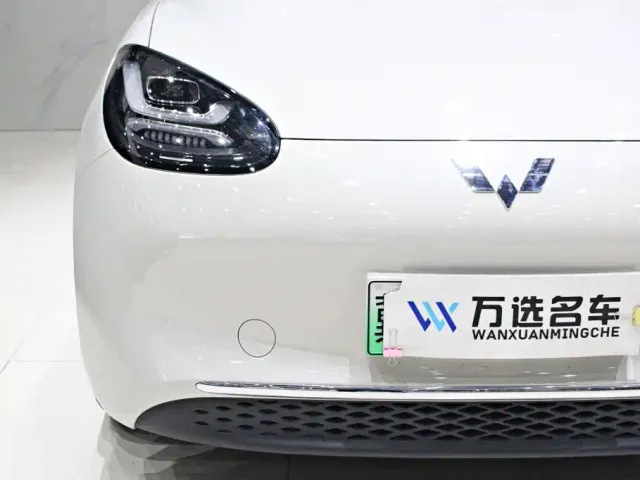 Wuling Bingo — Фото автомобиля 2