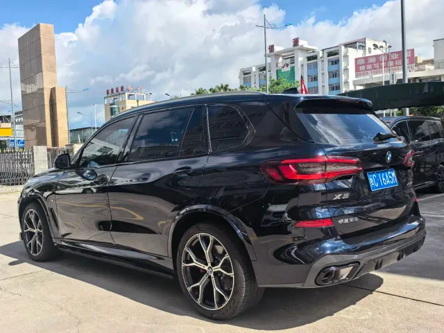 BMW X5 — Фото автомобиля 6