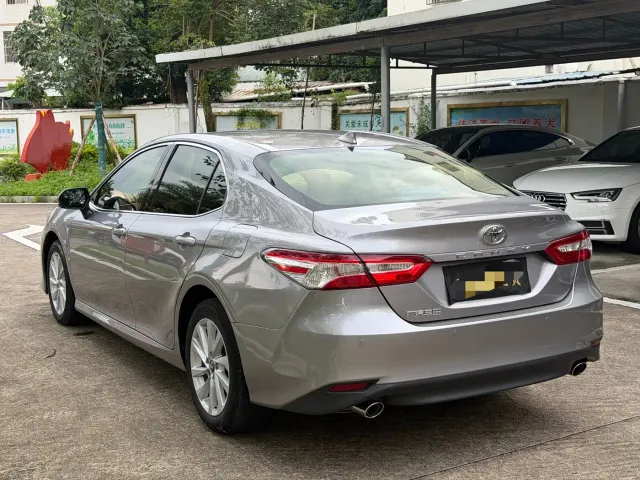 Toyota Camry — Фото автомобиля 9