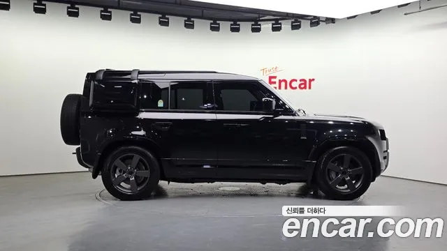 Land Rover Defender — Фото автомобиля 5