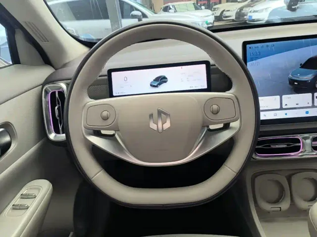 Leapmotor B10 — Фото автомобиля 10