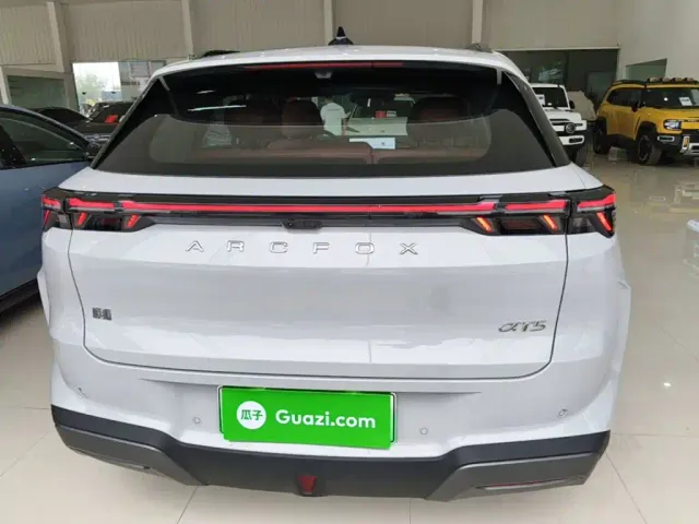 Arcfox Alpha T5 — Фото автомобиля 5
