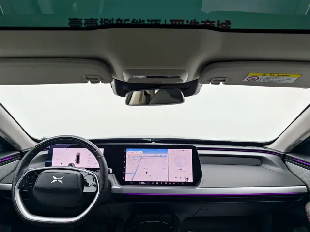Xpeng P7 — Фото автомобиля 3