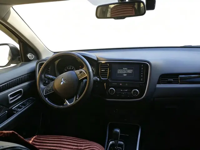 Mitsubishi Outlander — Фото автомобиля 7