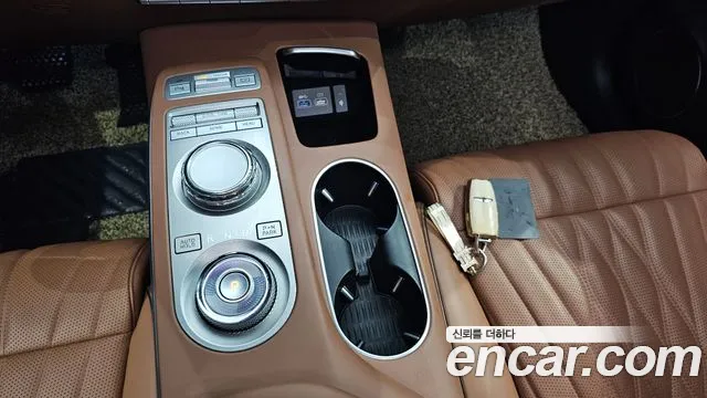 Genesis GV70 2.5T Бензин AWD — Фото автомобиля 9