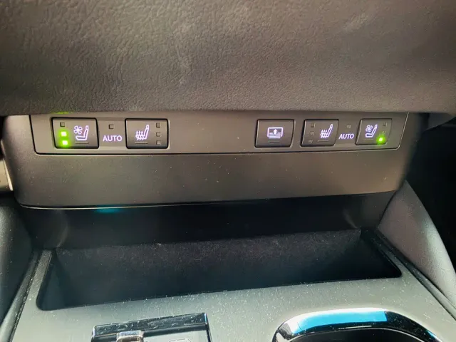 Lexus ES — Фото автомобиля 14