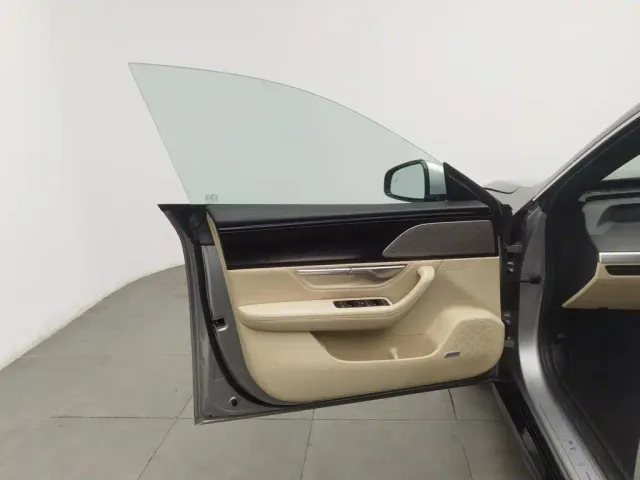 Xpeng P7 — Фото автомобиля 8