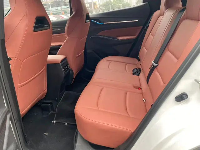 Changan X5 Plus — Фото автомобиля 10