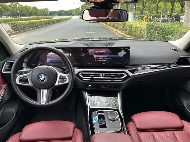 BMW i3 — Фото автомобиля 10