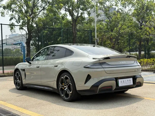 Xiaomi SU7 — Фото автомобиля 13