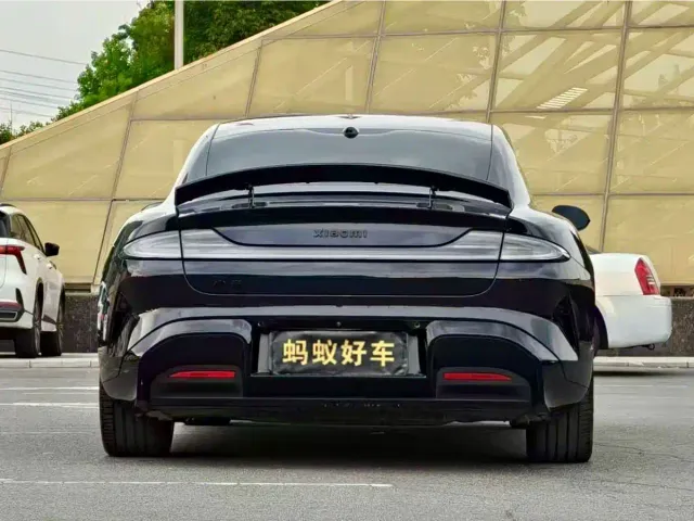 Xiaomi SU7 — Фото автомобиля 5