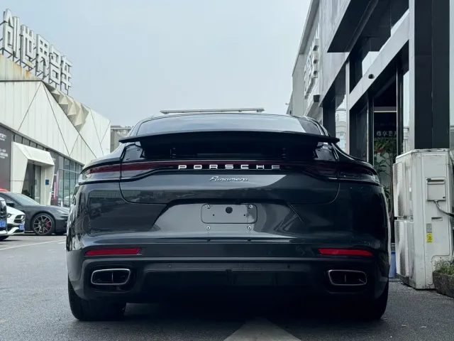 Porsche Panamera — Фото автомобиля 14