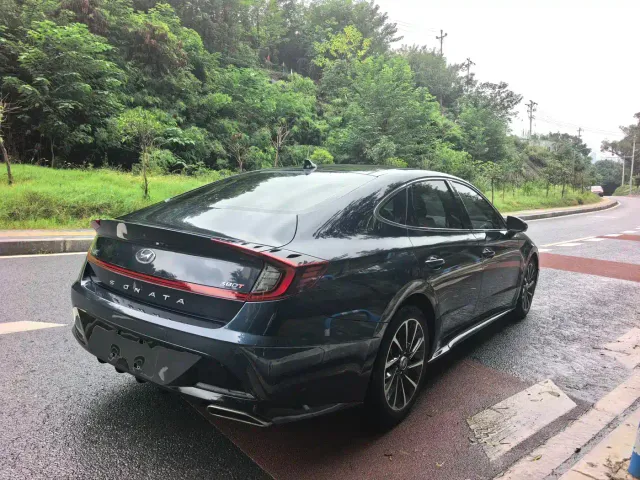 Hyundai Sonata — Фото автомобиля 7