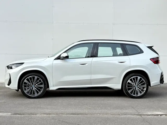 BMW X1 — Фото автомобиля 3