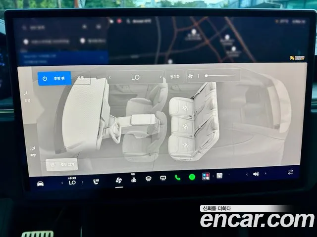 Tesla Model X — Фото автомобиля 15