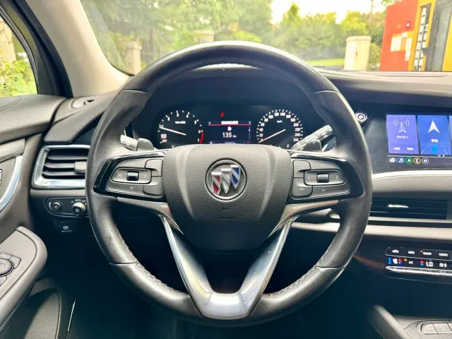 Buick Enclave — Фото автомобиля 10