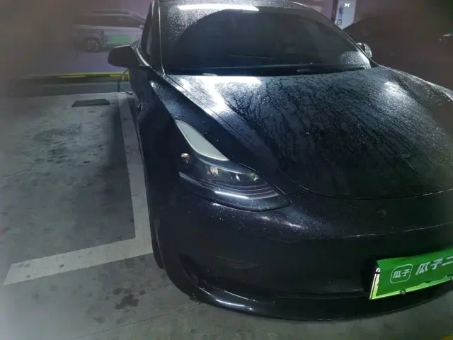 Tesla Model 3 — Фото автомобиля 7