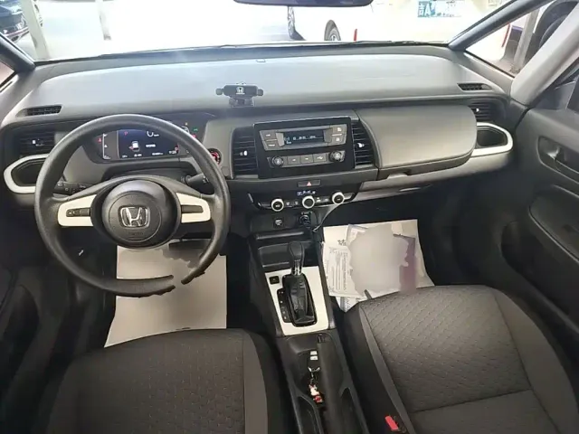 Honda Fit — Фото автомобиля 9