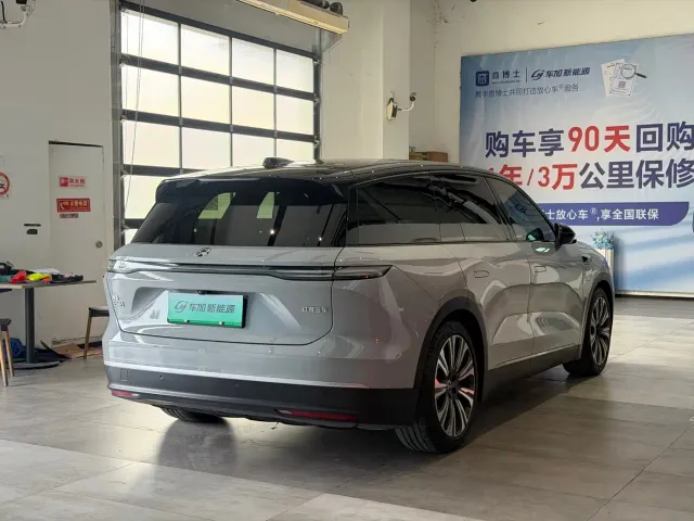 Nio ES8 — Фото автомобиля 4