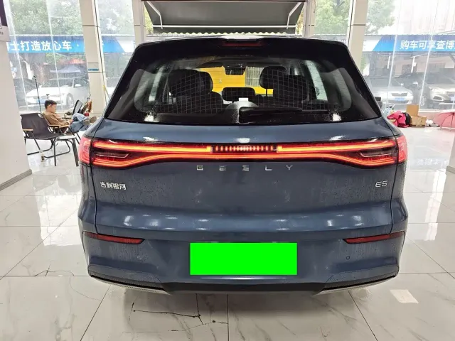 Geely Galaxy E5 — Фото автомобиля 16