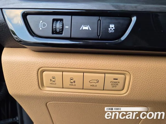 Kia Canival — Фото автомобиля 14