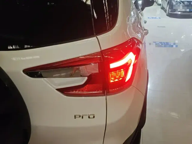 BYD Yuan Pro — Фото автомобиля 7