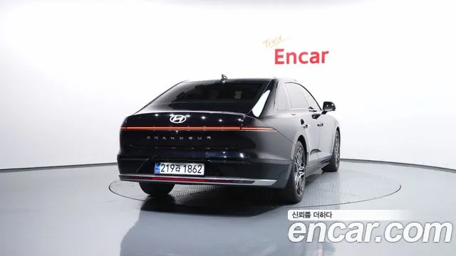 Hyundai Grandeur Grandeur (GN7) 2.5 Бензин 2WD — Фото автомобиля 4