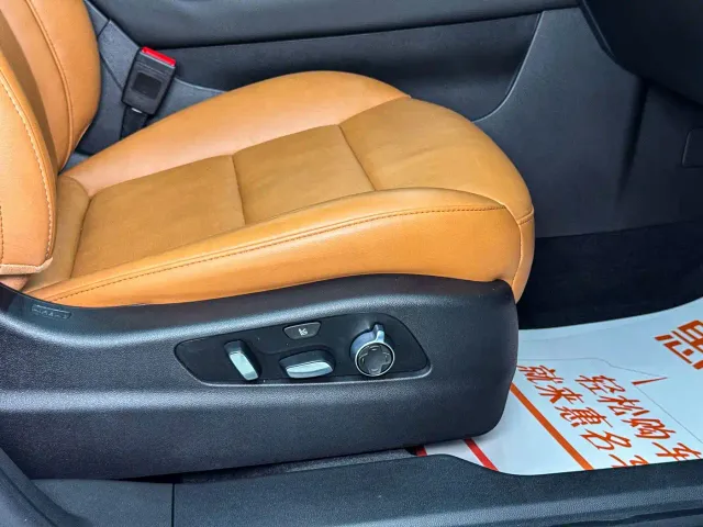 Cadillac XT4 — Фото автомобиля 14