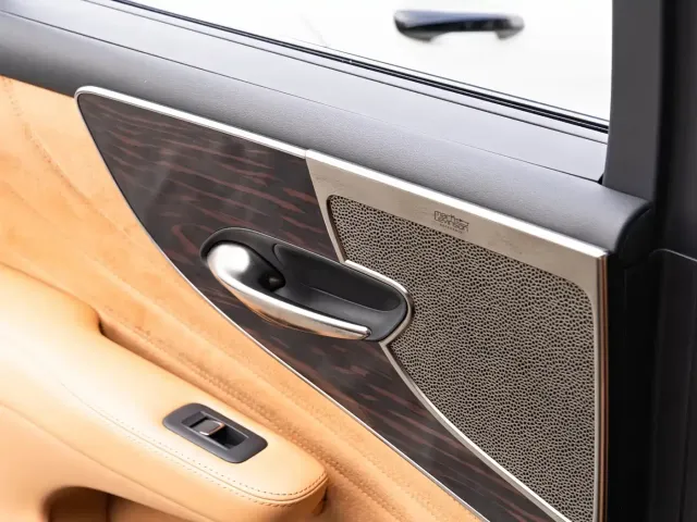 Lexus LS — Фото автомобиля 18