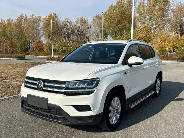 Фотография автомобиля — Volkswagen Tharu