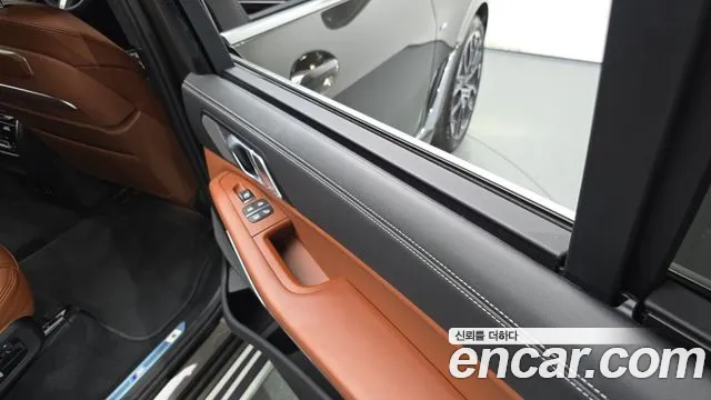 BMW X7 xDrive 40d M Sport 7 мест — Фото автомобиля 17