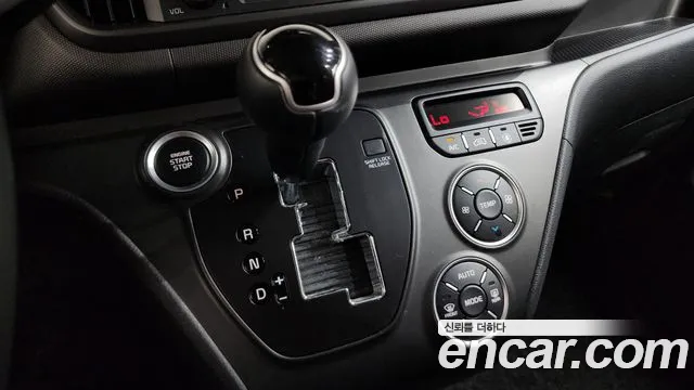 Kia RAY Новый Kia Ray Фургон — Фото автомобиля 7