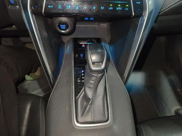 Toyota Harrier — Фото автомобиля 9