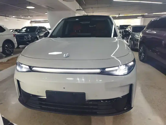 Leapmotor C10 — Фото автомобиля 2
