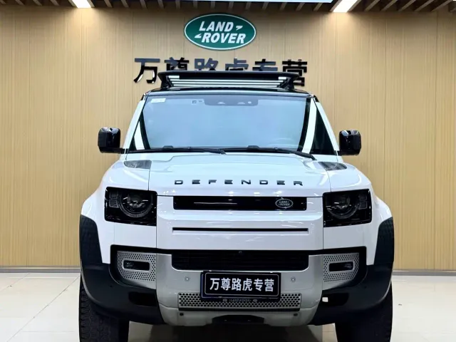 Land Rover Defender — Фото автомобиля 2