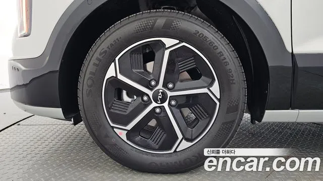 Kia Niro Generation 2 — Фото автомобиля 5