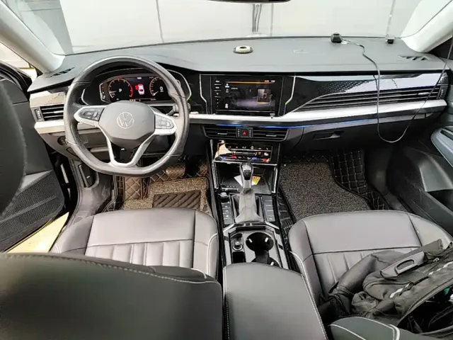 Volkswagen Passat — Фото автомобиля 5