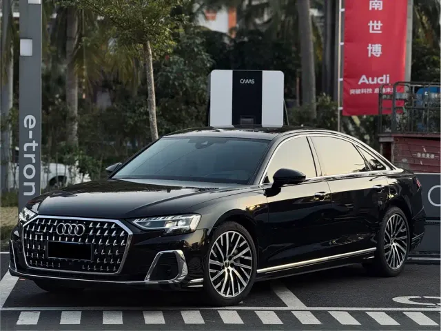 Фотография автомобиля — Audi A8
