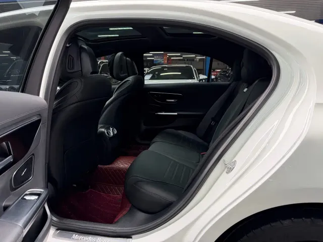 Mercedes-Benz C-Class — Фото автомобиля 9