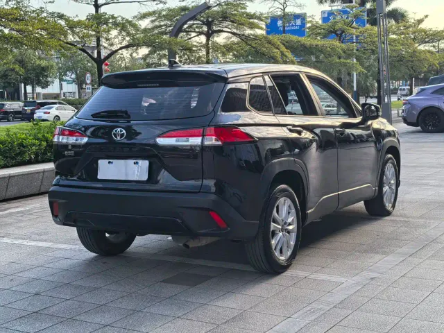 Toyota Corolla Cross — Фото автомобиля 6