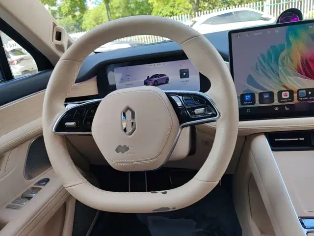 Aito M5 — Фото автомобиля 10