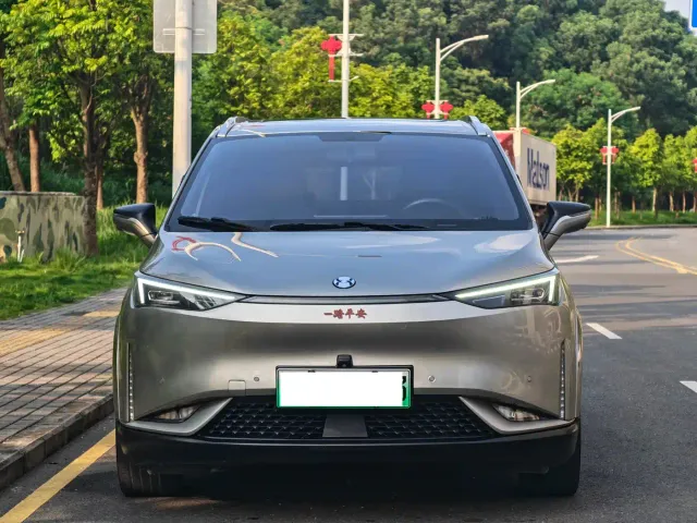 Hycan Z03 — Фото автомобиля 2