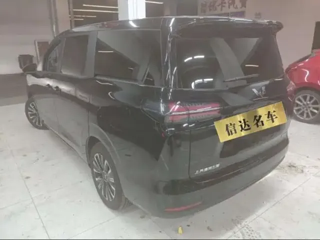 Wuling Starlight 730 — Фото автомобиля 2