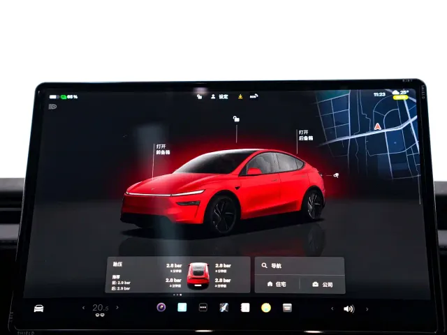 Tesla Model Y — Фото автомобиля 14