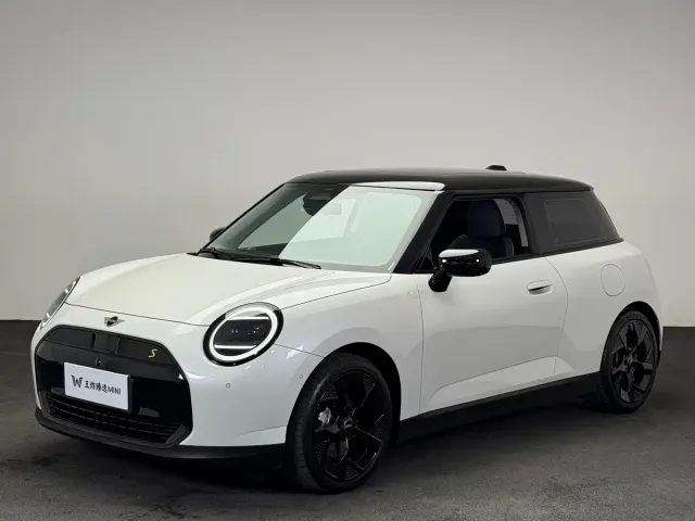 MINI Cooper — Фото автомобиля 3