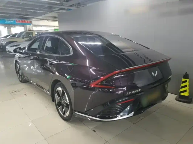 Wuling Starlight — Фото автомобиля 4
