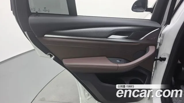 BMW X4 xDrive20i M Sport — Фото автомобиля 23