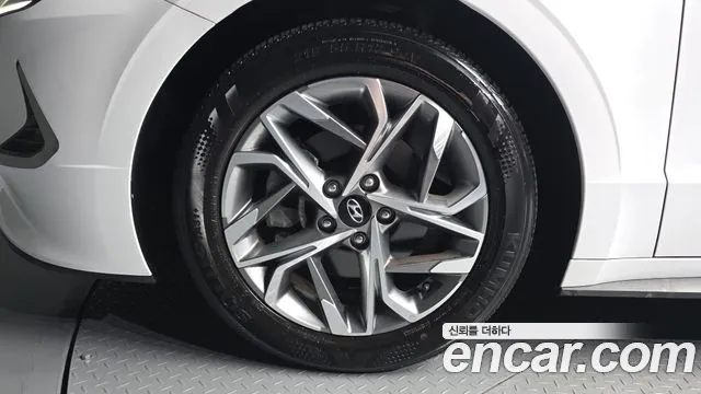 Hyundai Sonata Sonata (DN8) 2.0 LPG(Для проката) — Фото автомобиля 5