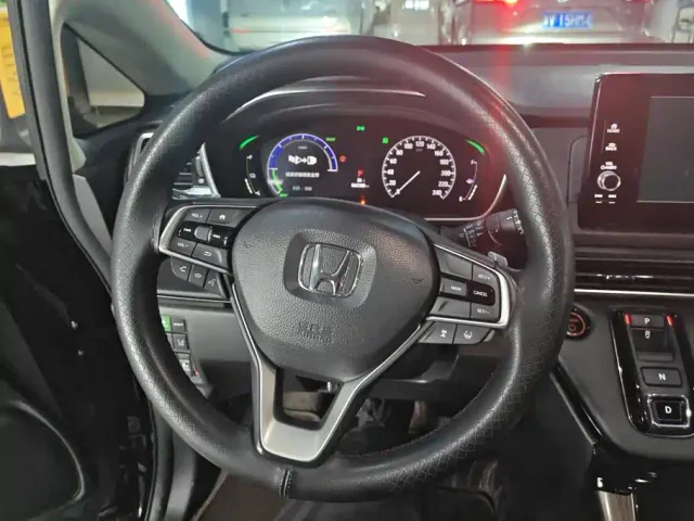Honda Elysion — Фото автомобиля 15