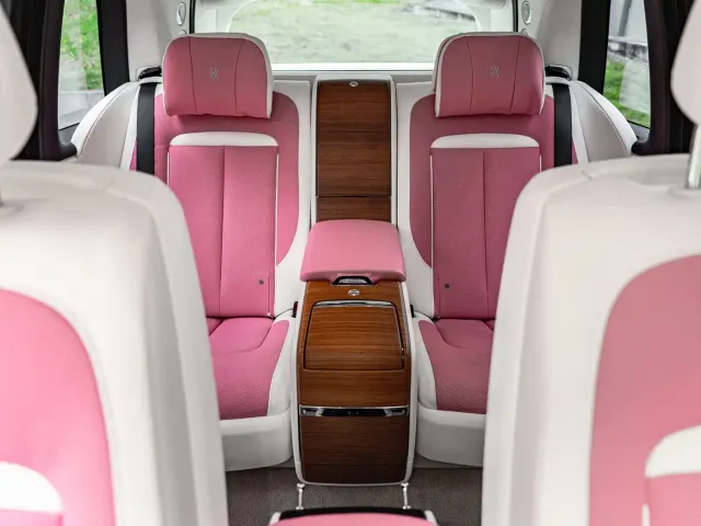 Rolls-Royce Cullinan — Фото автомобиля 11